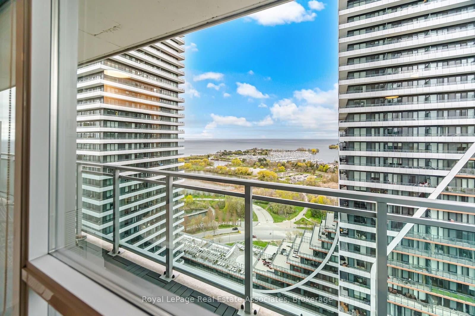 33 Shore Breeze Drive, Unit 2301 thumbnail 25
