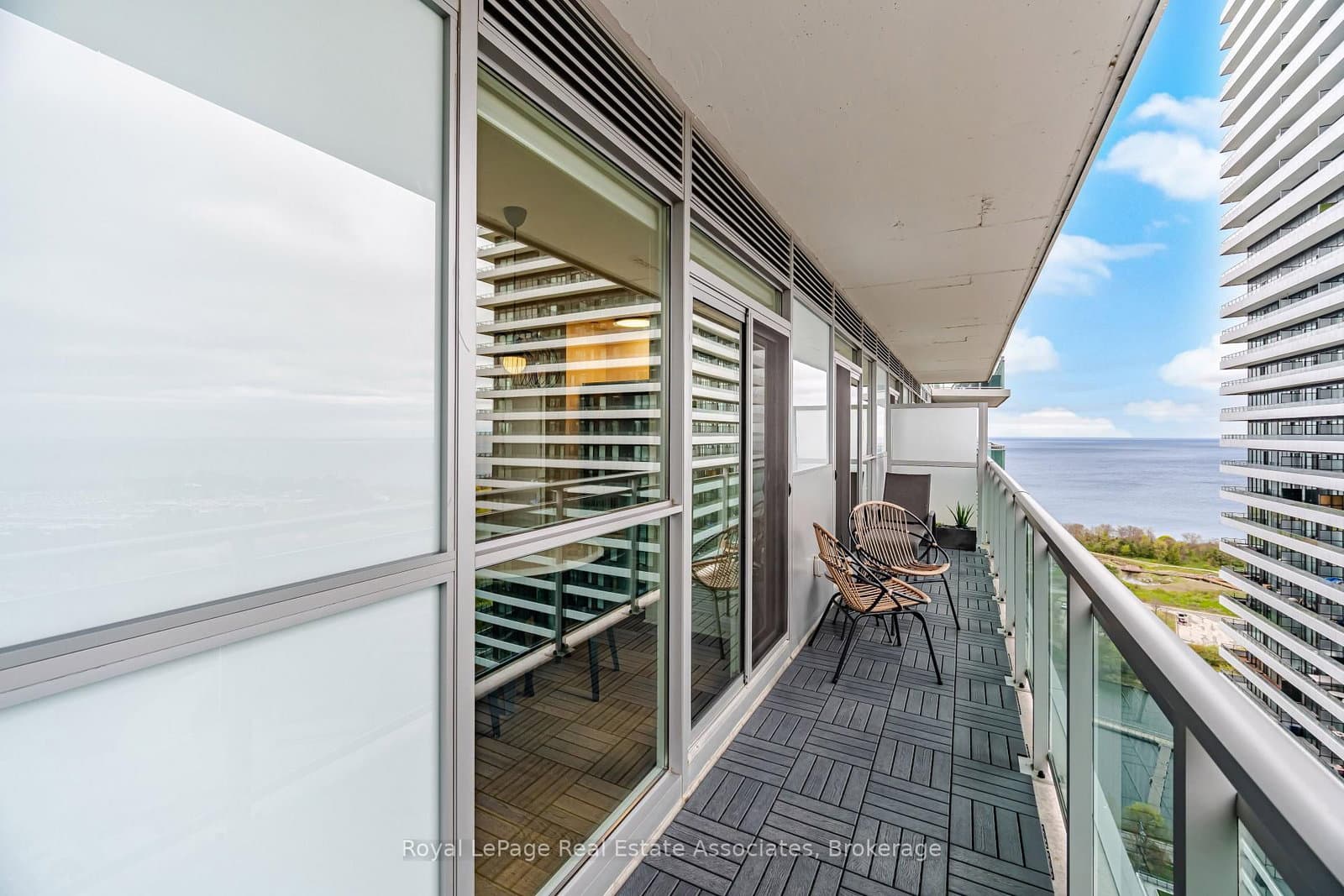 33 Shore Breeze Drive, Unit 2301 thumbnail 27