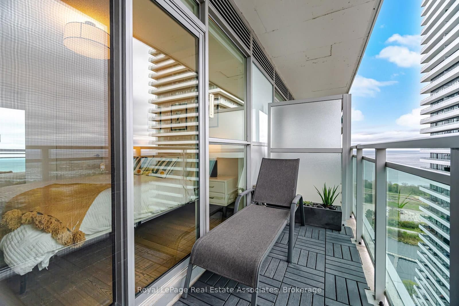 33 Shore Breeze Drive, Unit 2301 thumbnail 29