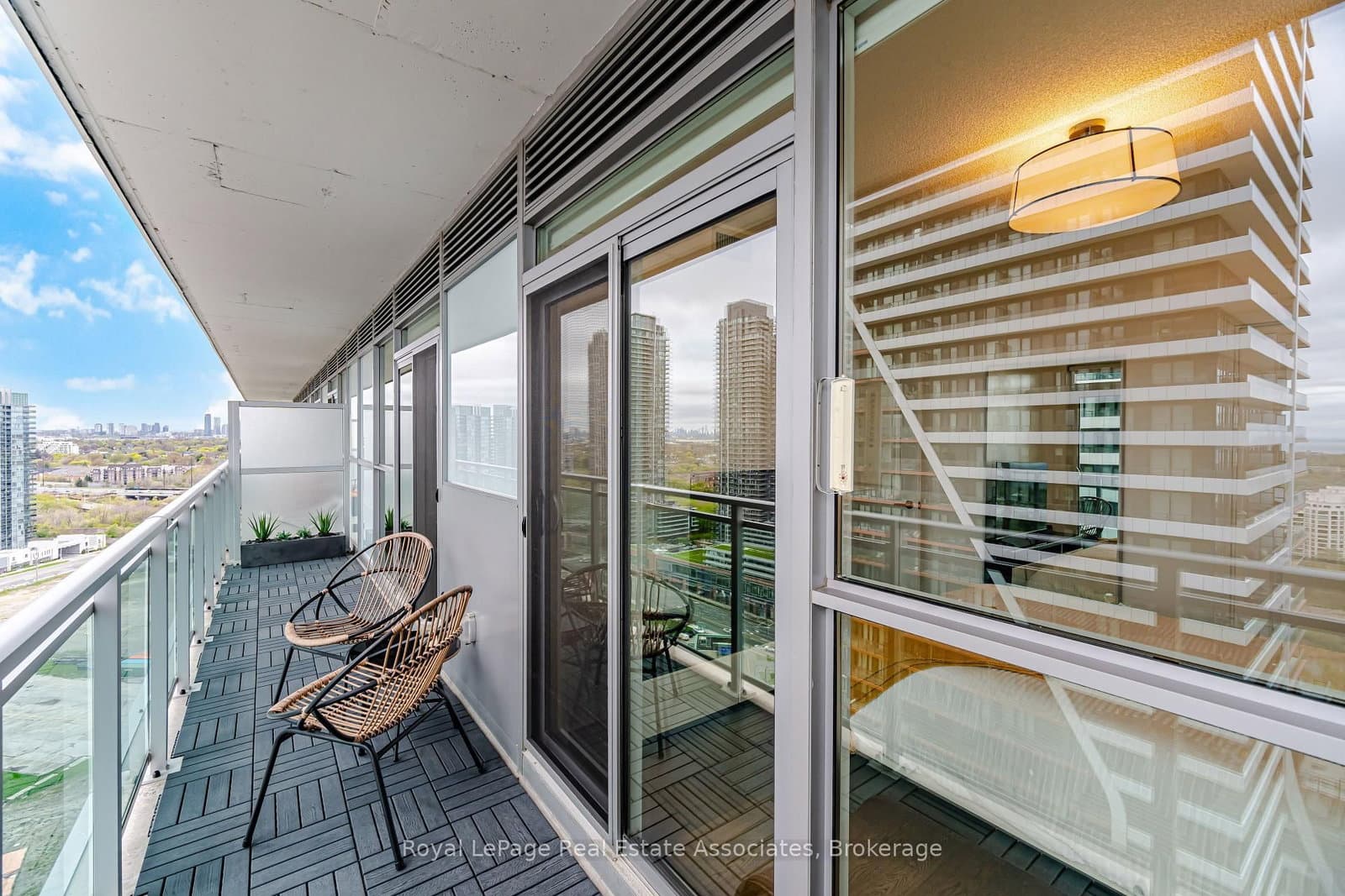 33 Shore Breeze Drive, Unit 2301 thumbnail 30