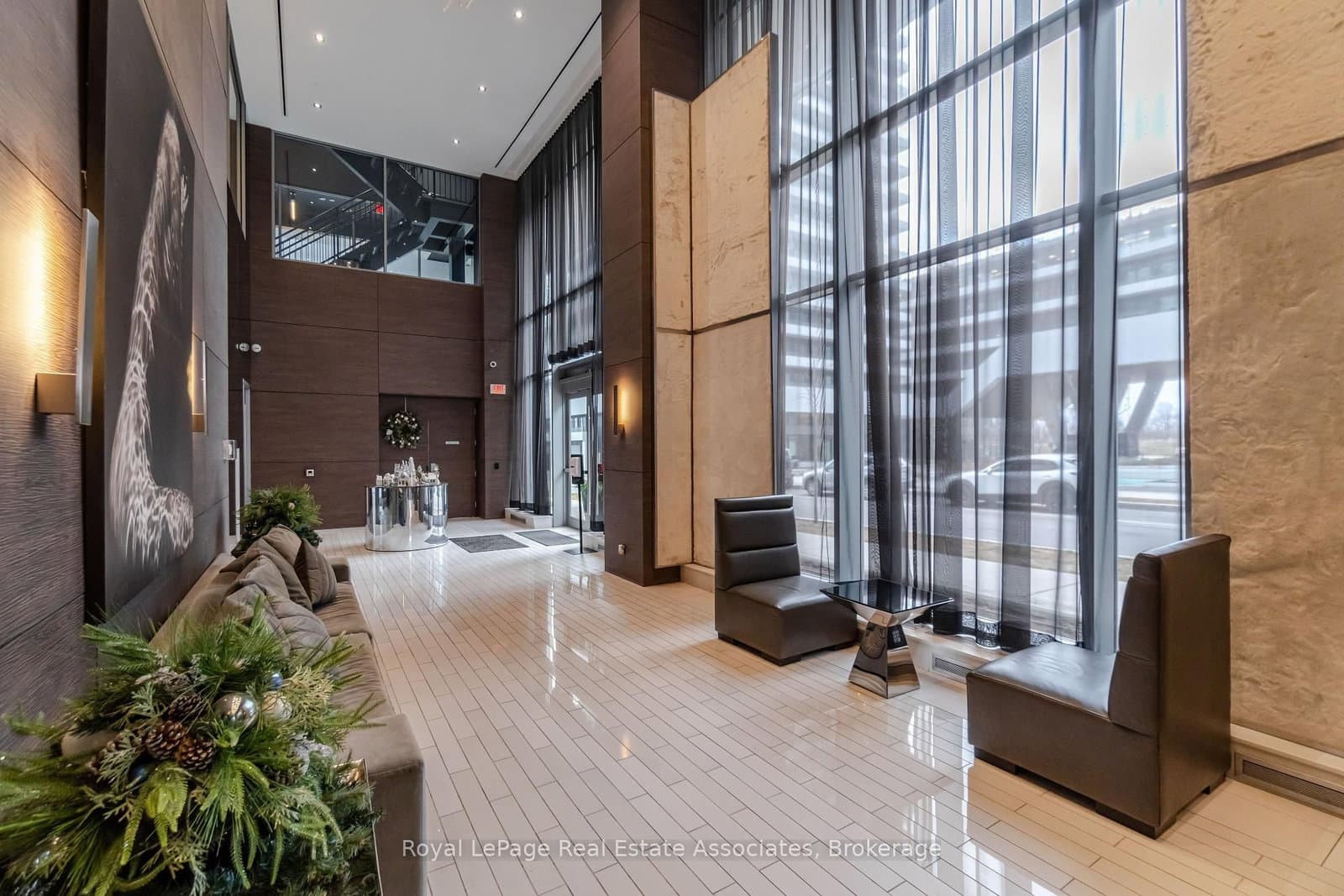 33 Shore Breeze Drive, Unit 2301 thumbnail 4