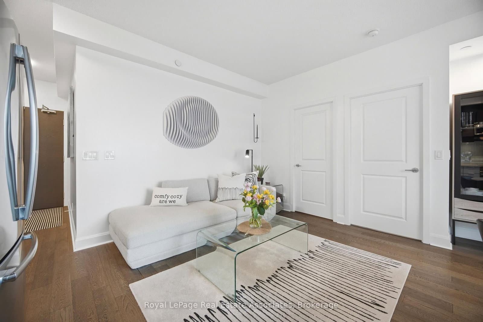 33 Shore Breeze Drive, Unit 2301 thumbnail 9
