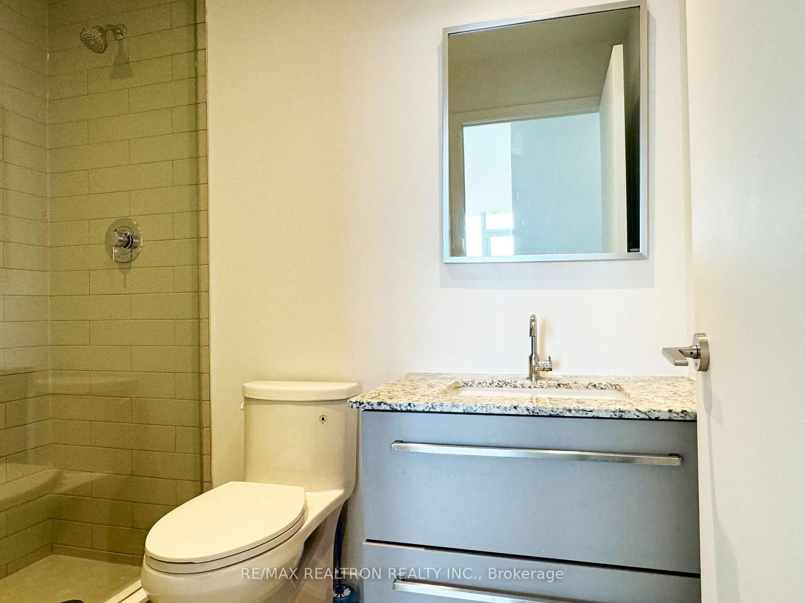 160 Flemington Road, Unit 715 thumbnail 15