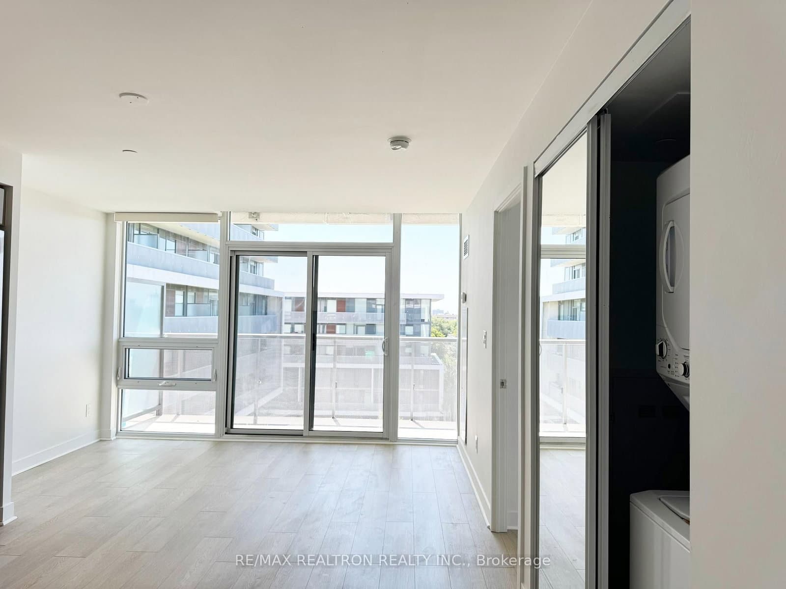 160 Flemington Road, Unit 715 thumbnail 2