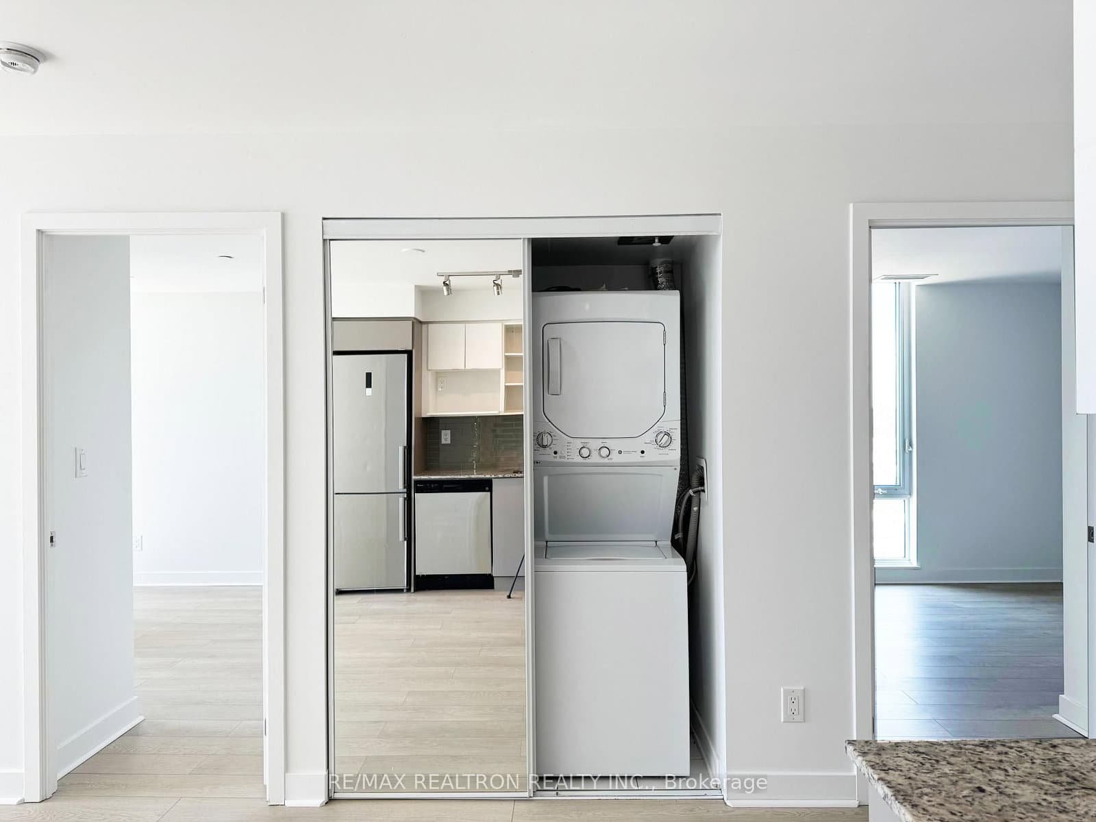 160 Flemington Road, Unit 715 thumbnail 22