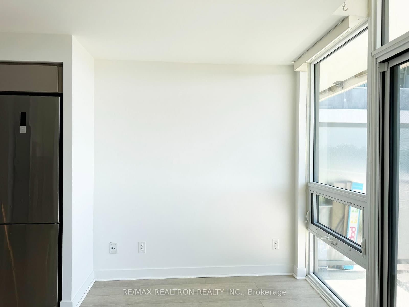 160 Flemington Road, Unit 715 thumbnail 7