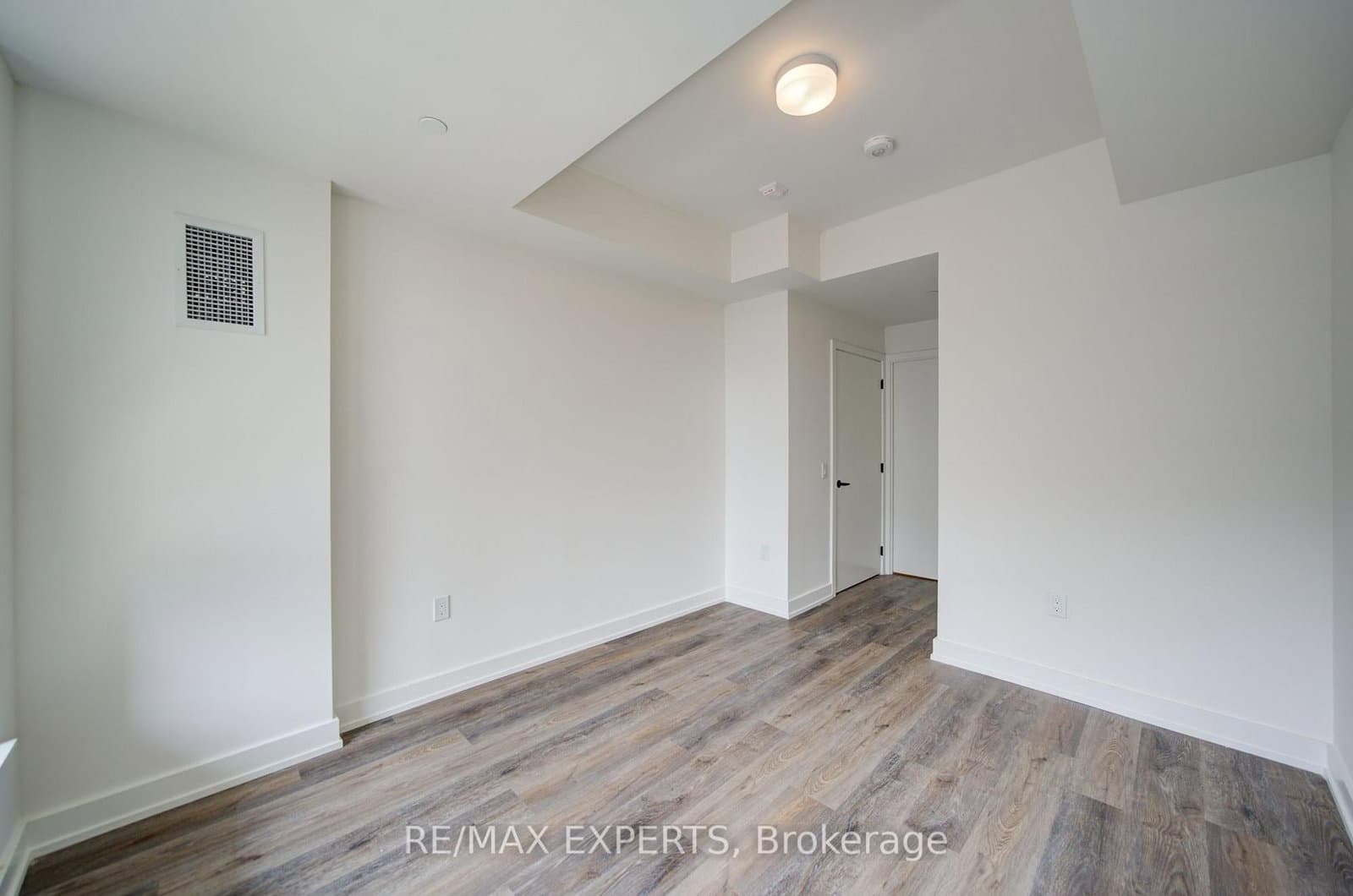 2475 Old Bronte Road, Unit 517 thumbnail 25