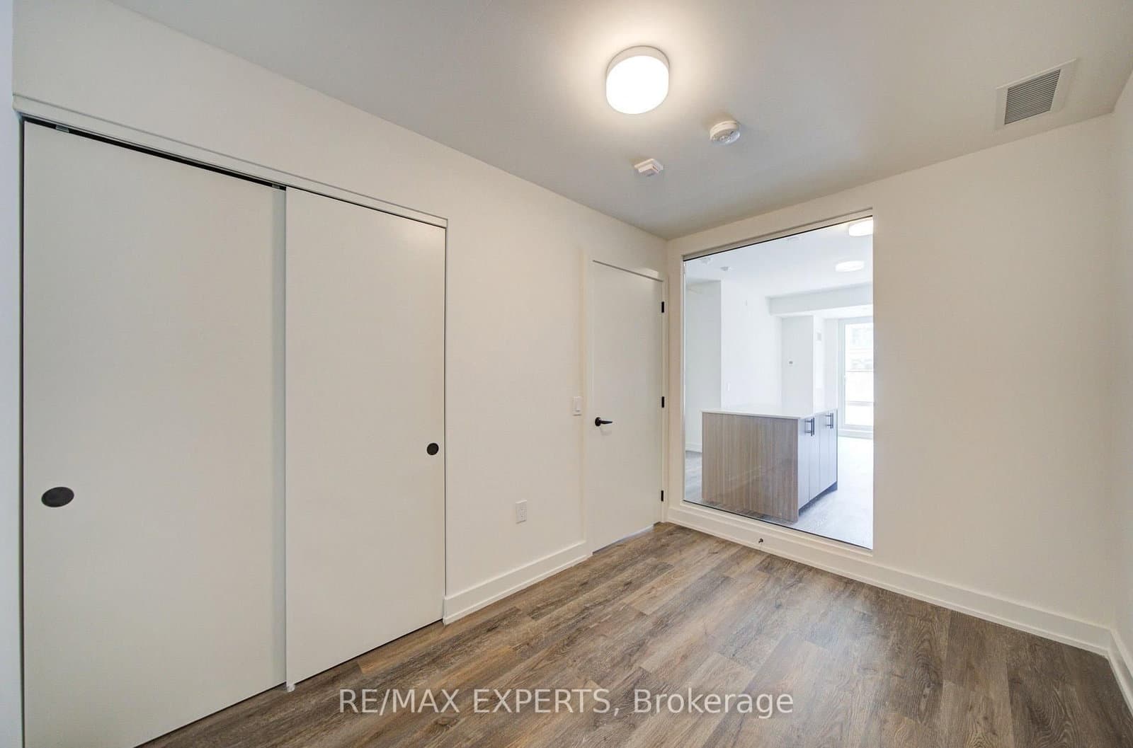 2475 Old Bronte Road, Unit 517 thumbnail 32