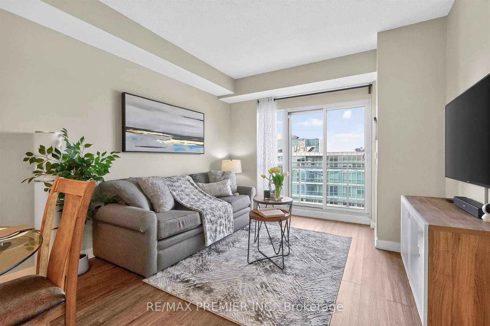 165 Legion Road N, Unit 2133 thumbnail 10