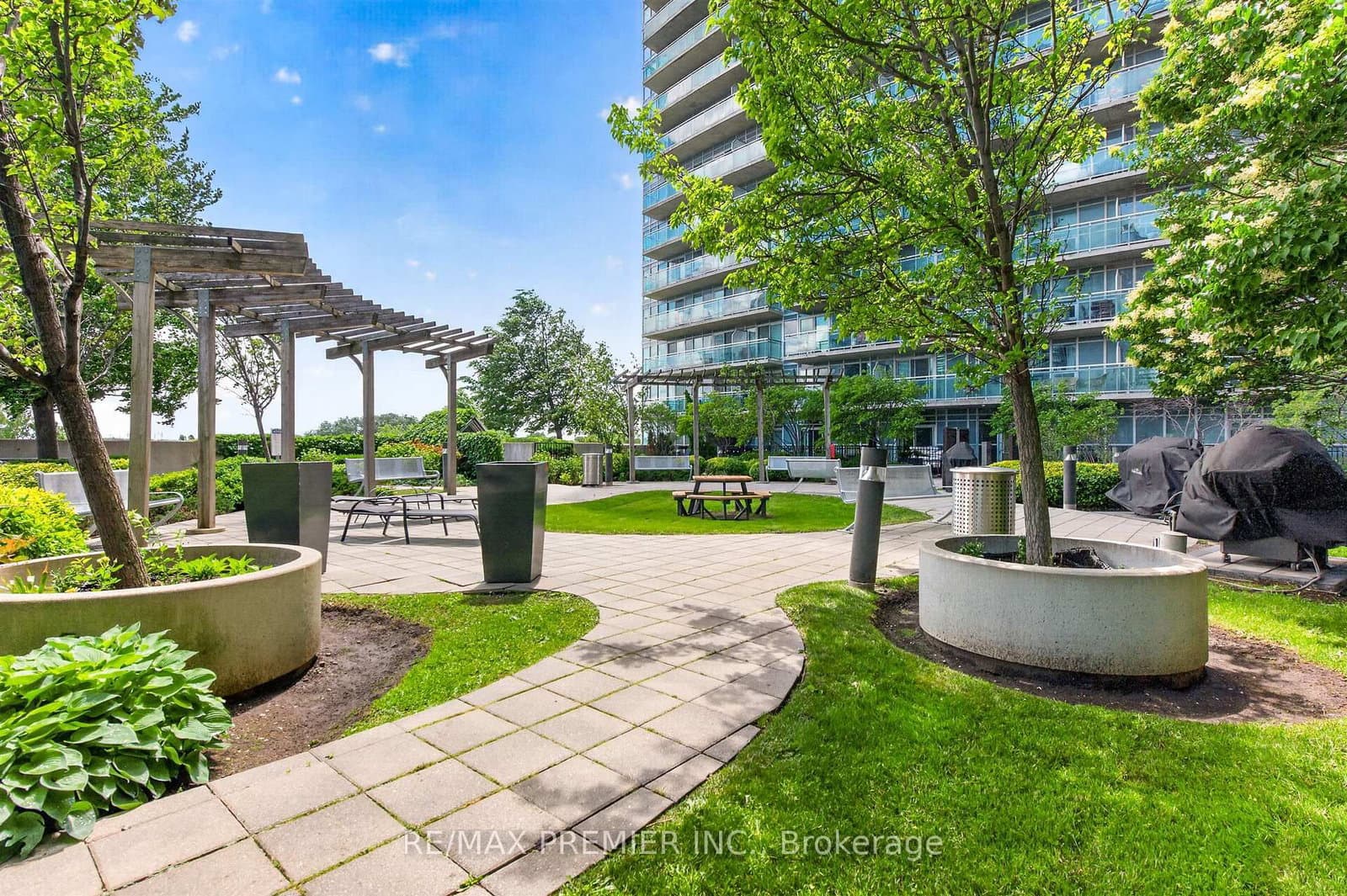 165 Legion Road N, Unit 2133 thumbnail 29