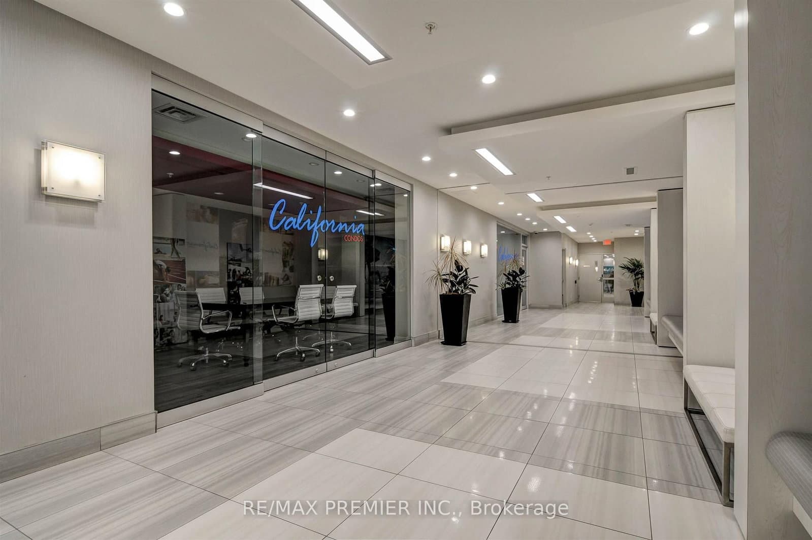 165 Legion Road N, Unit 2133 thumbnail 3
