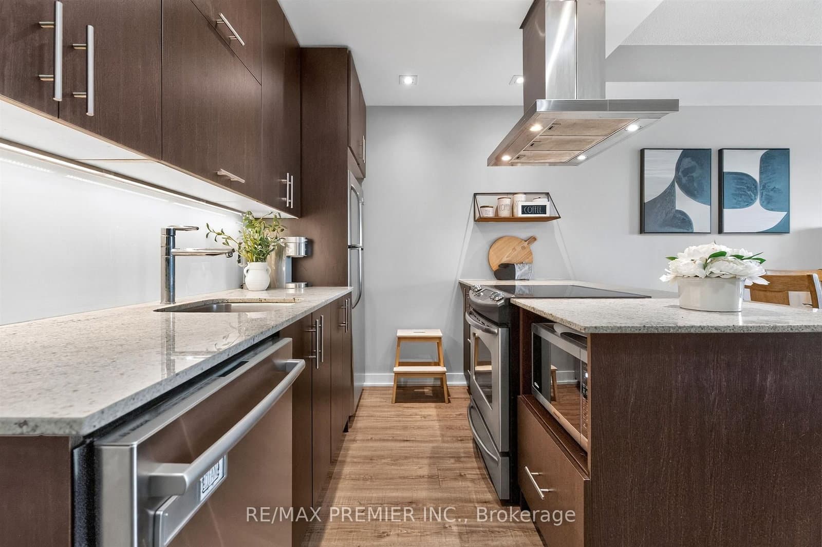 165 Legion Road N, Unit 2133 thumbnail 6