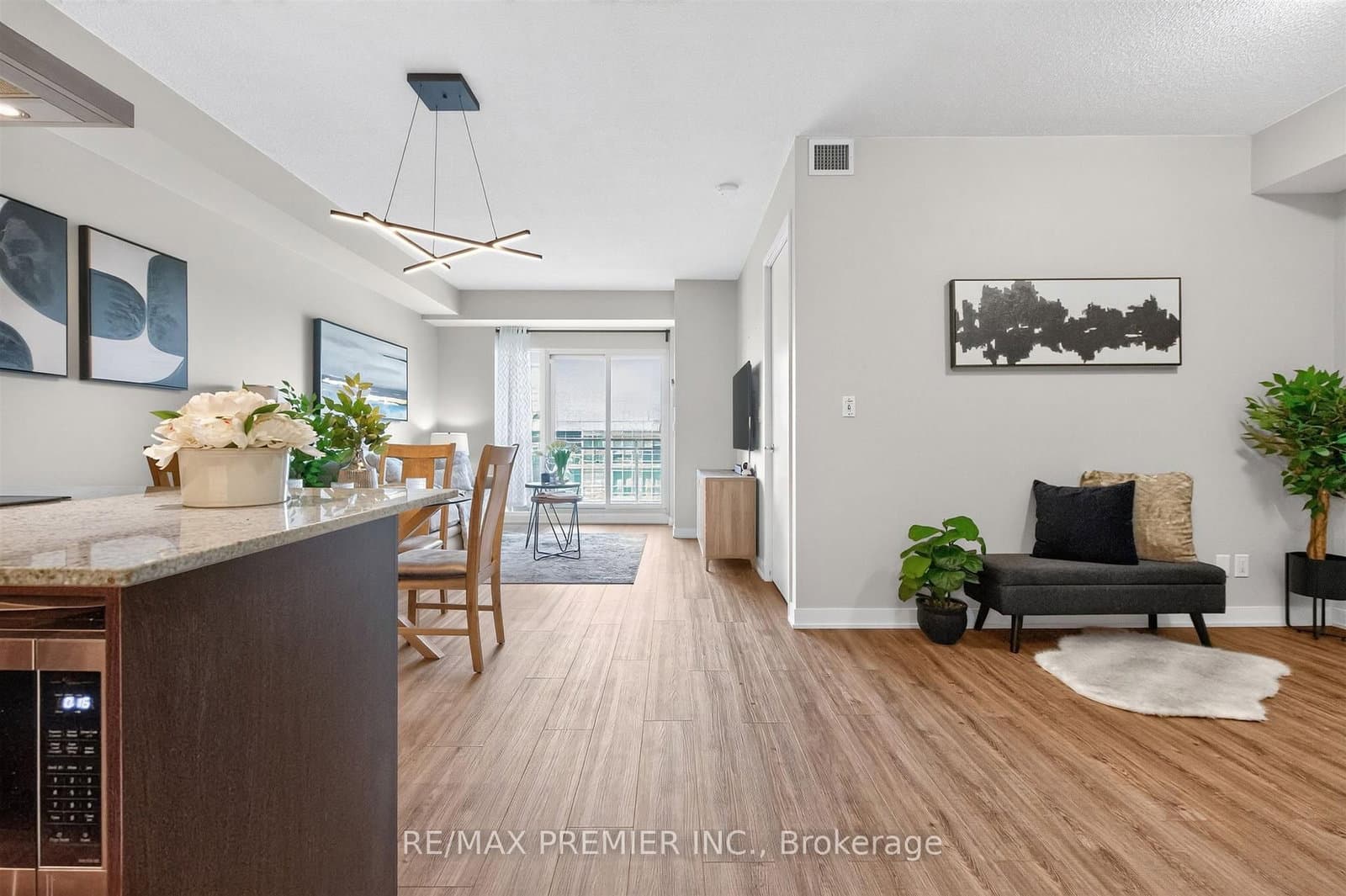 165 Legion Road N, Unit 2133 thumbnail 9