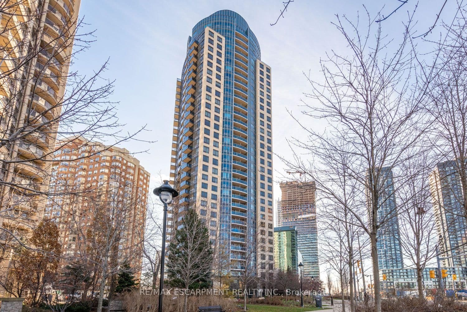 330 Burnhamthorpe Road, Unit PH5 - Image 1