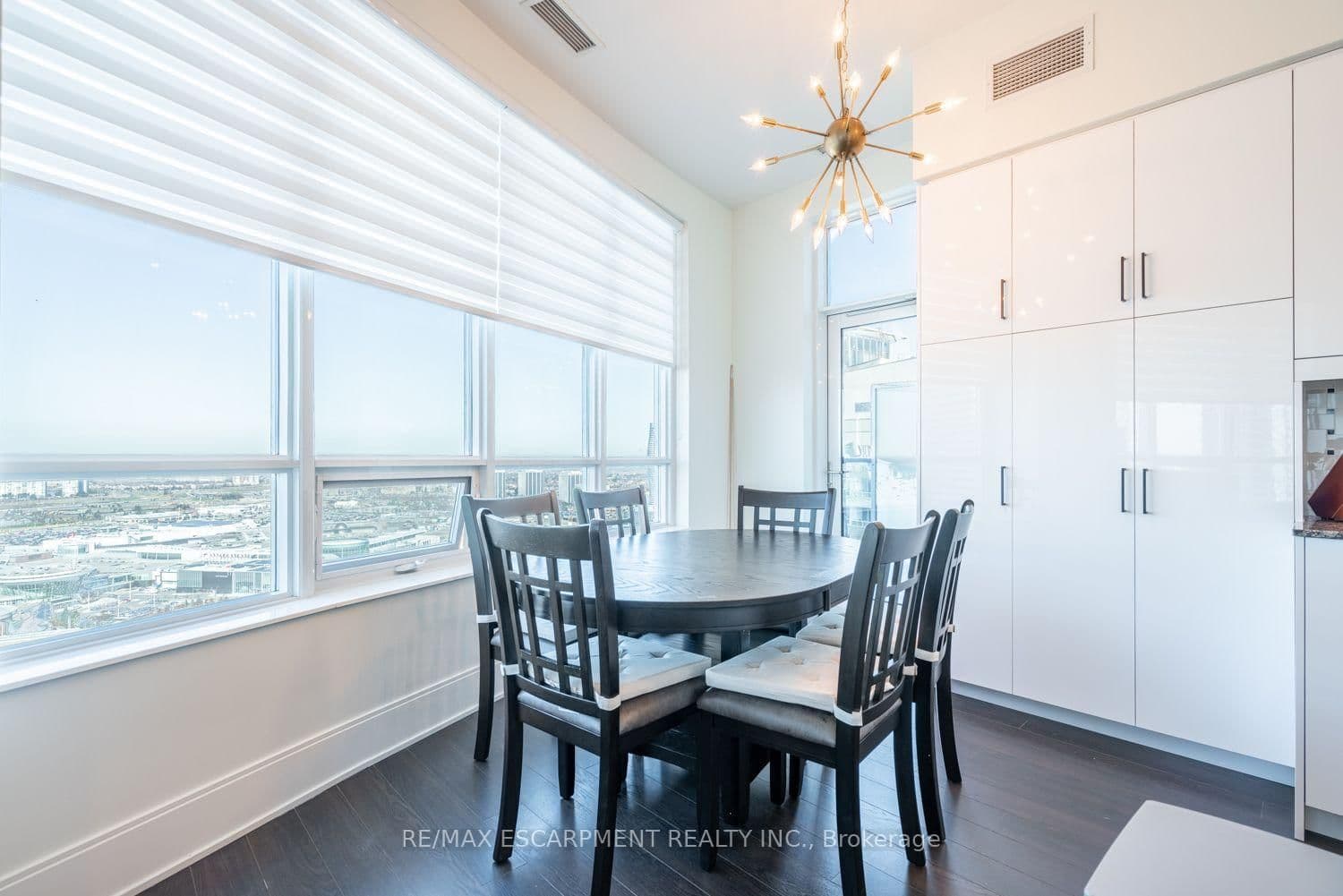330 Burnhamthorpe Road, Unit PH5 thumbnail 12