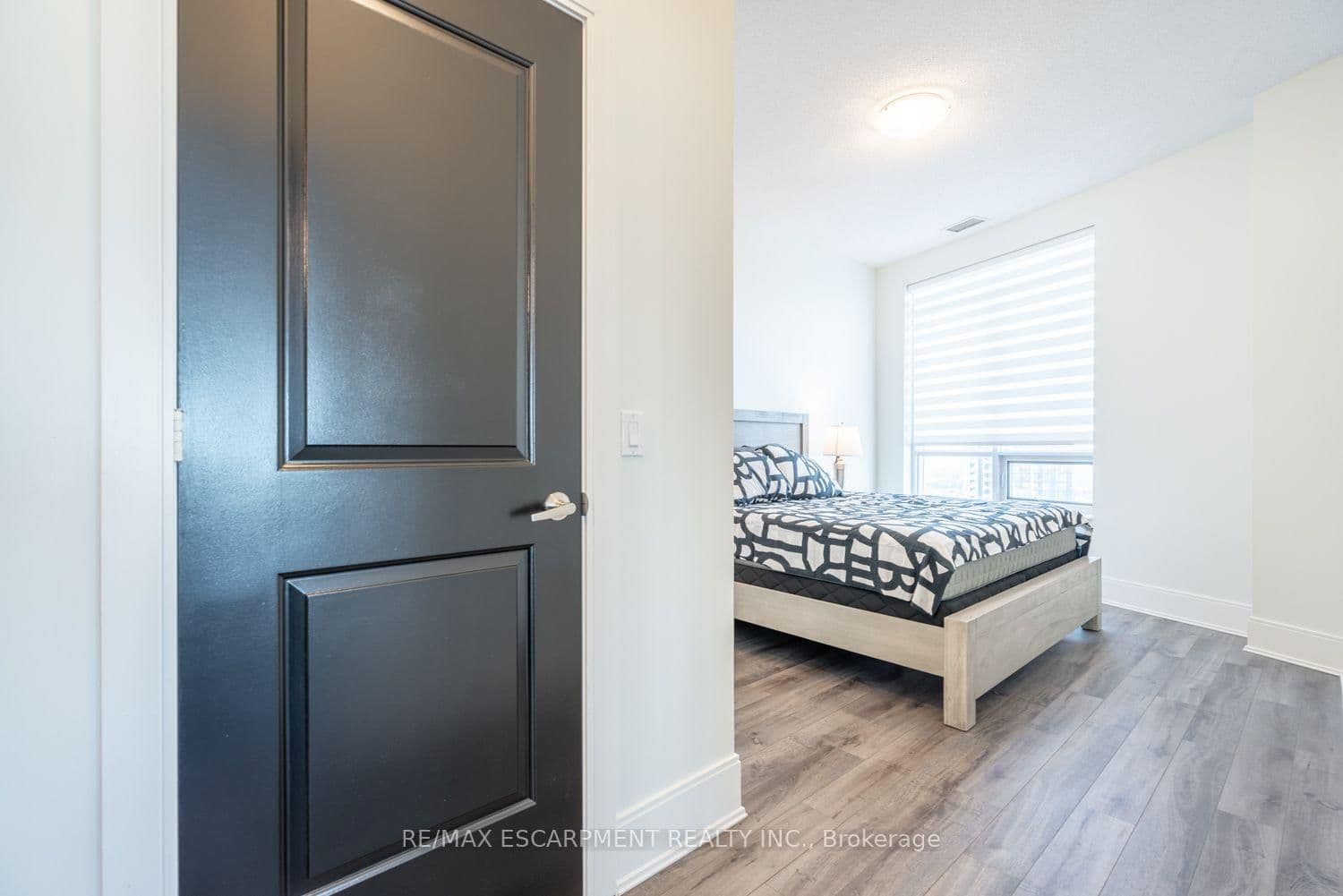 330 Burnhamthorpe Road, Unit PH5 thumbnail 18