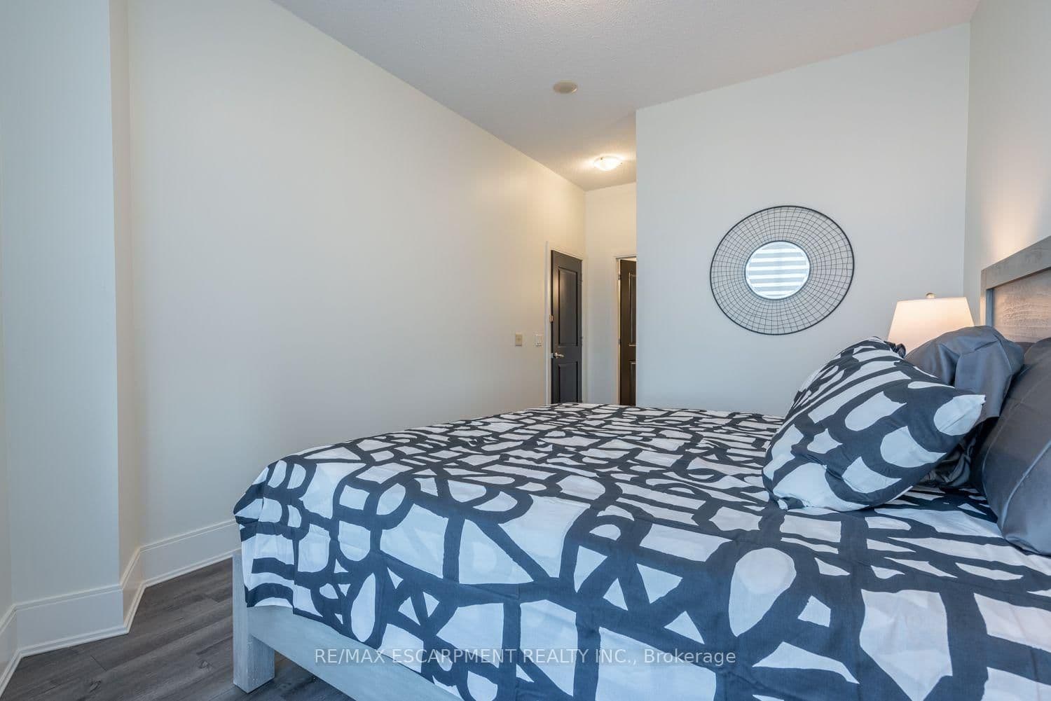 330 Burnhamthorpe Road, Unit PH5 thumbnail 21