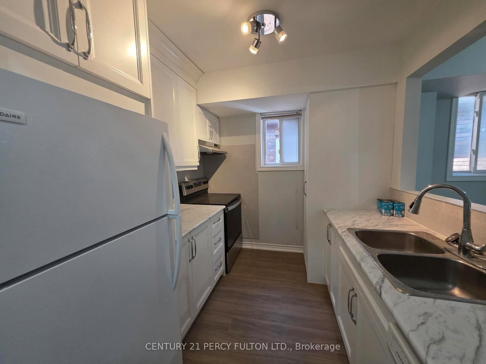 223 Fairview Avenue thumbnail 2