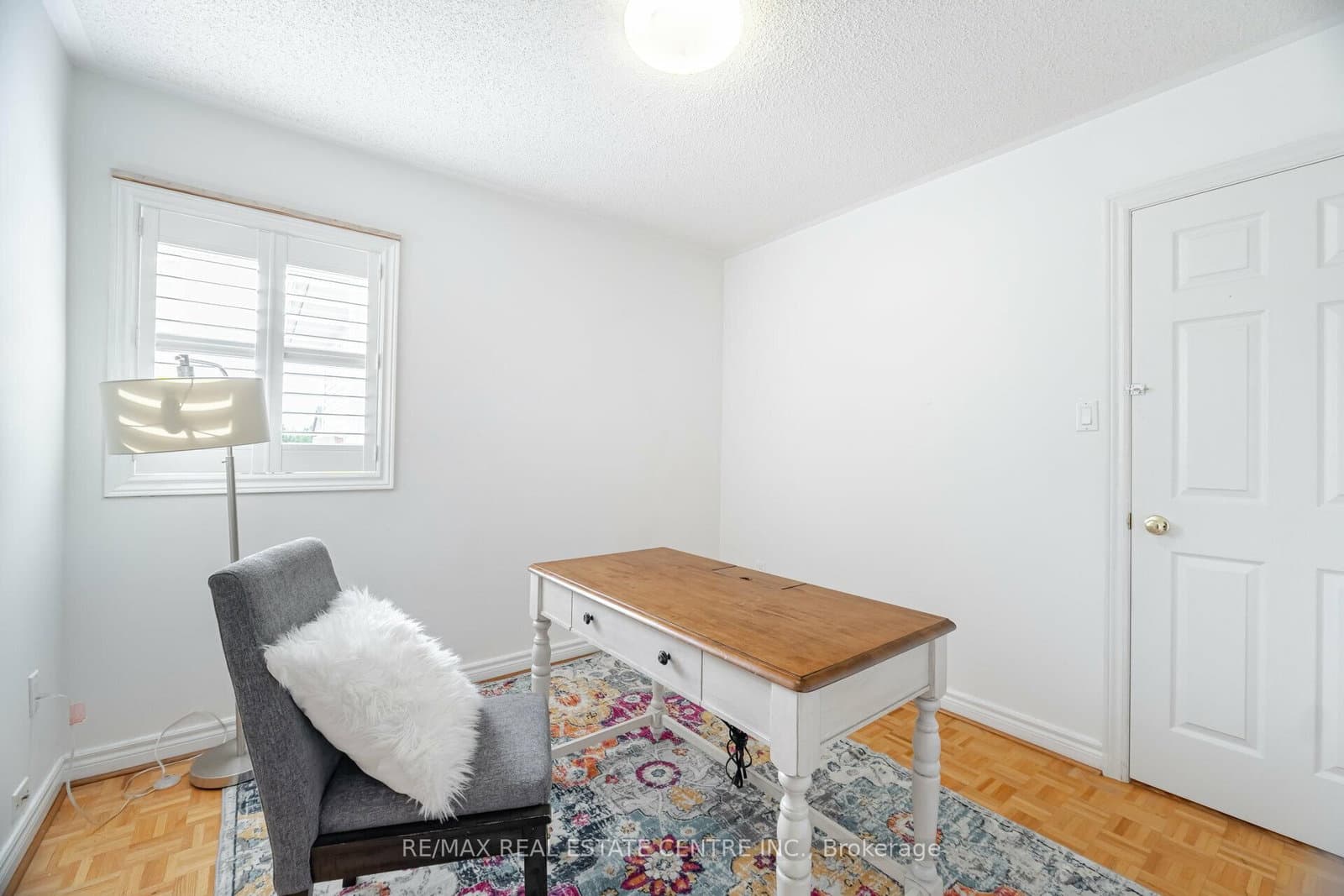 2485 Strathmore Crescent N thumbnail 37
