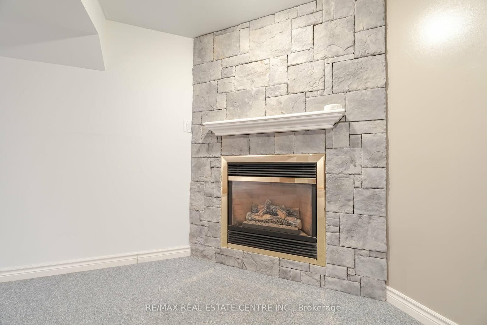 2485 Strathmore Crescent N thumbnail 41