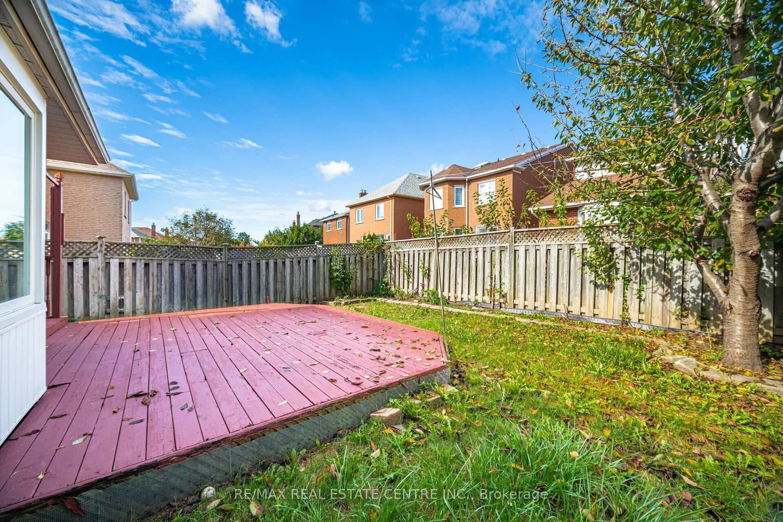 2485 Strathmore Crescent N thumbnail 48