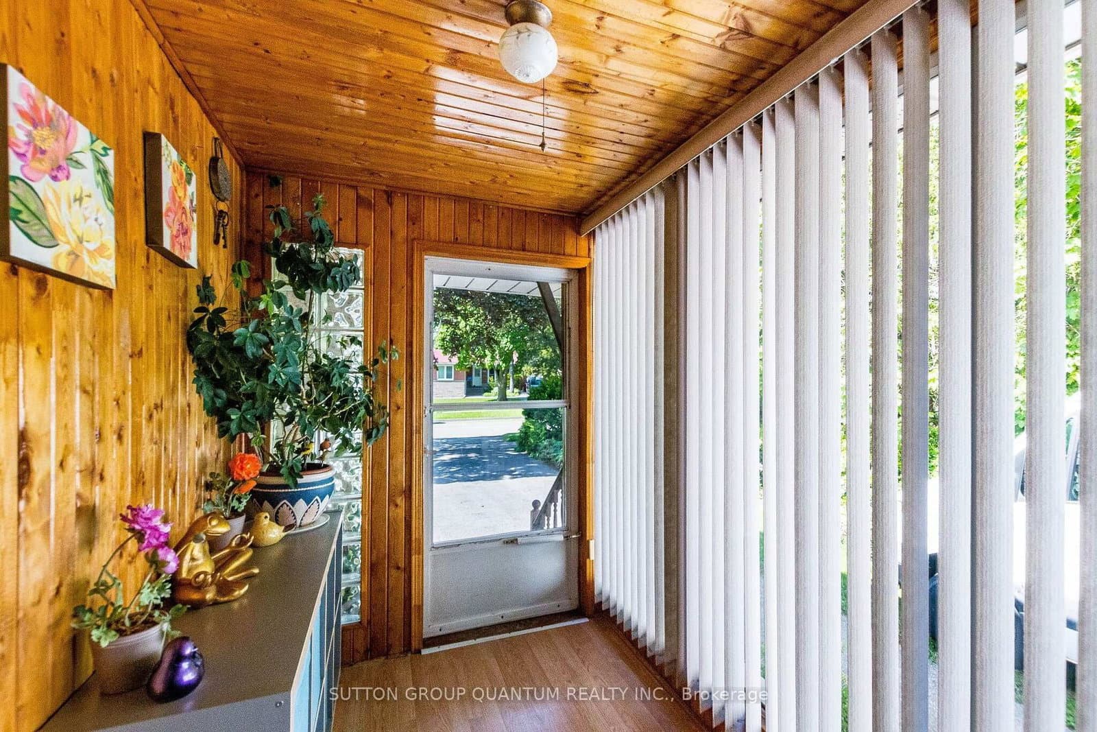 1293 Daimler Road thumbnail 6