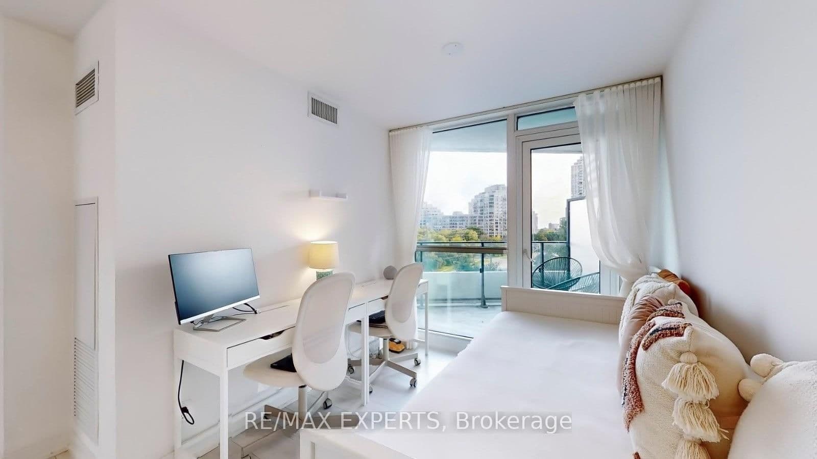 2212 Lakeshore Boulevard W, Unit 615 thumbnail 18