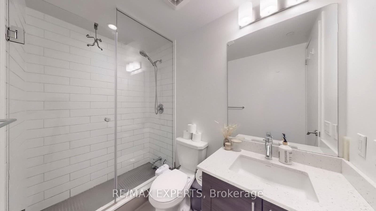 2212 Lakeshore Boulevard W, Unit 615 thumbnail 27
