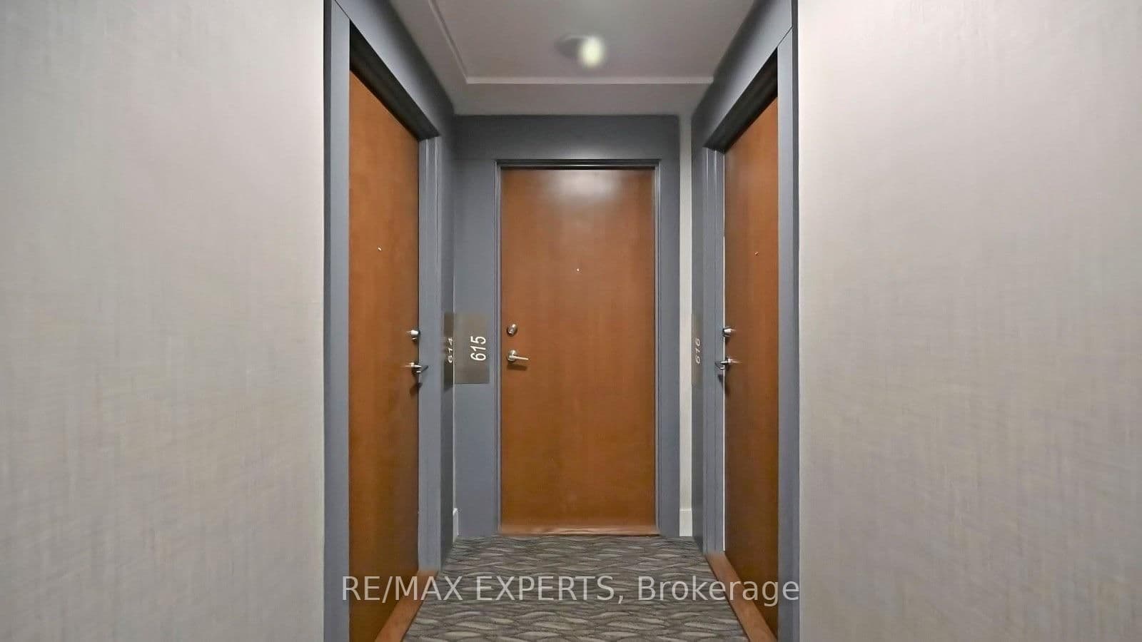 2212 Lakeshore Boulevard W, Unit 615 thumbnail 7