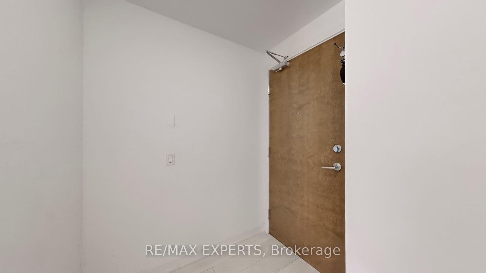 2212 Lakeshore Boulevard W, Unit 615 thumbnail 9