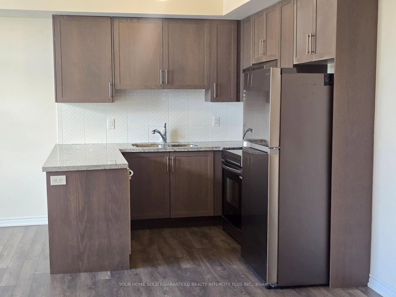 60 Halliford Place, Unit 702 thumbnail 5