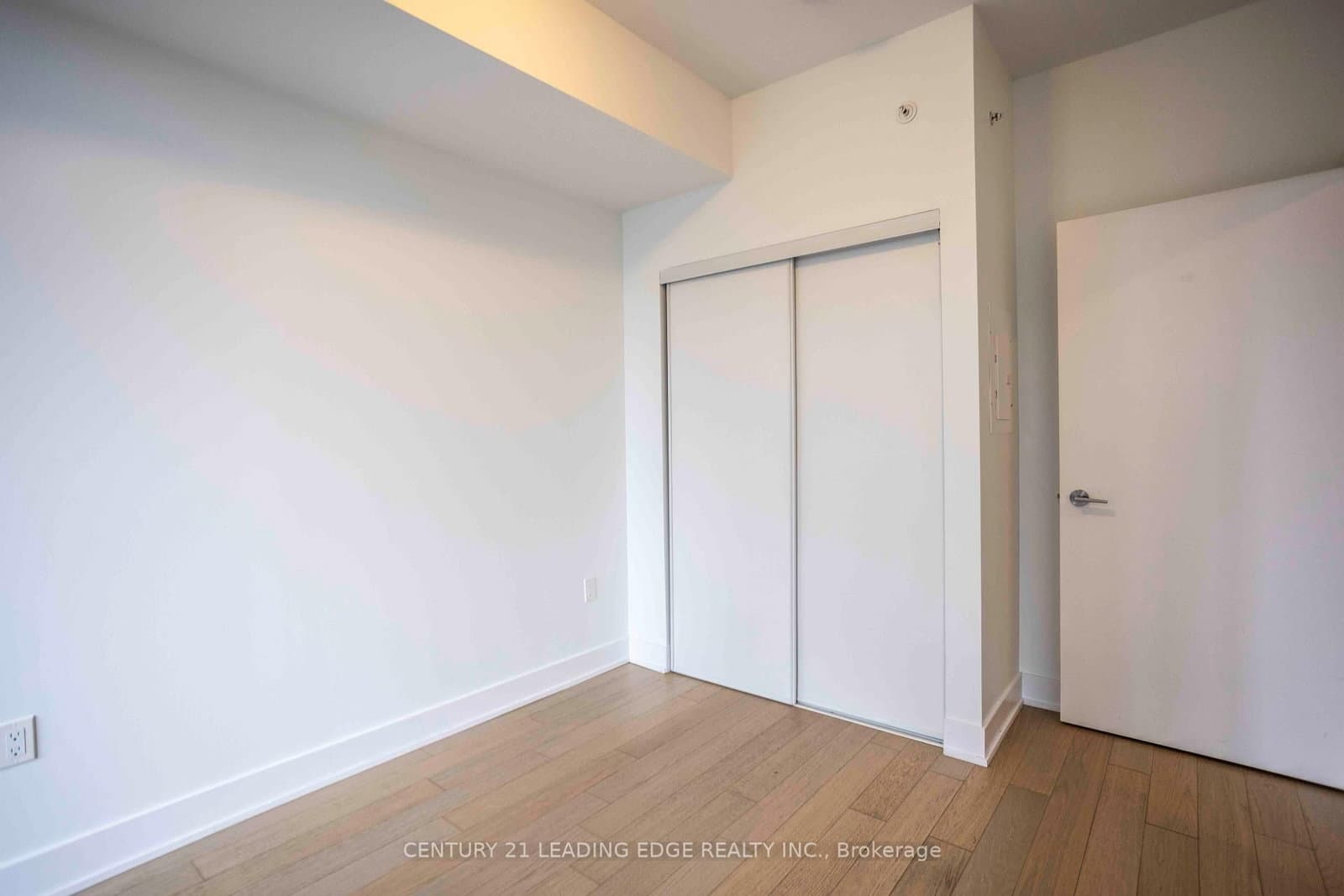 30 Shore Breeze Drive, Unit 2614 thumbnail 12