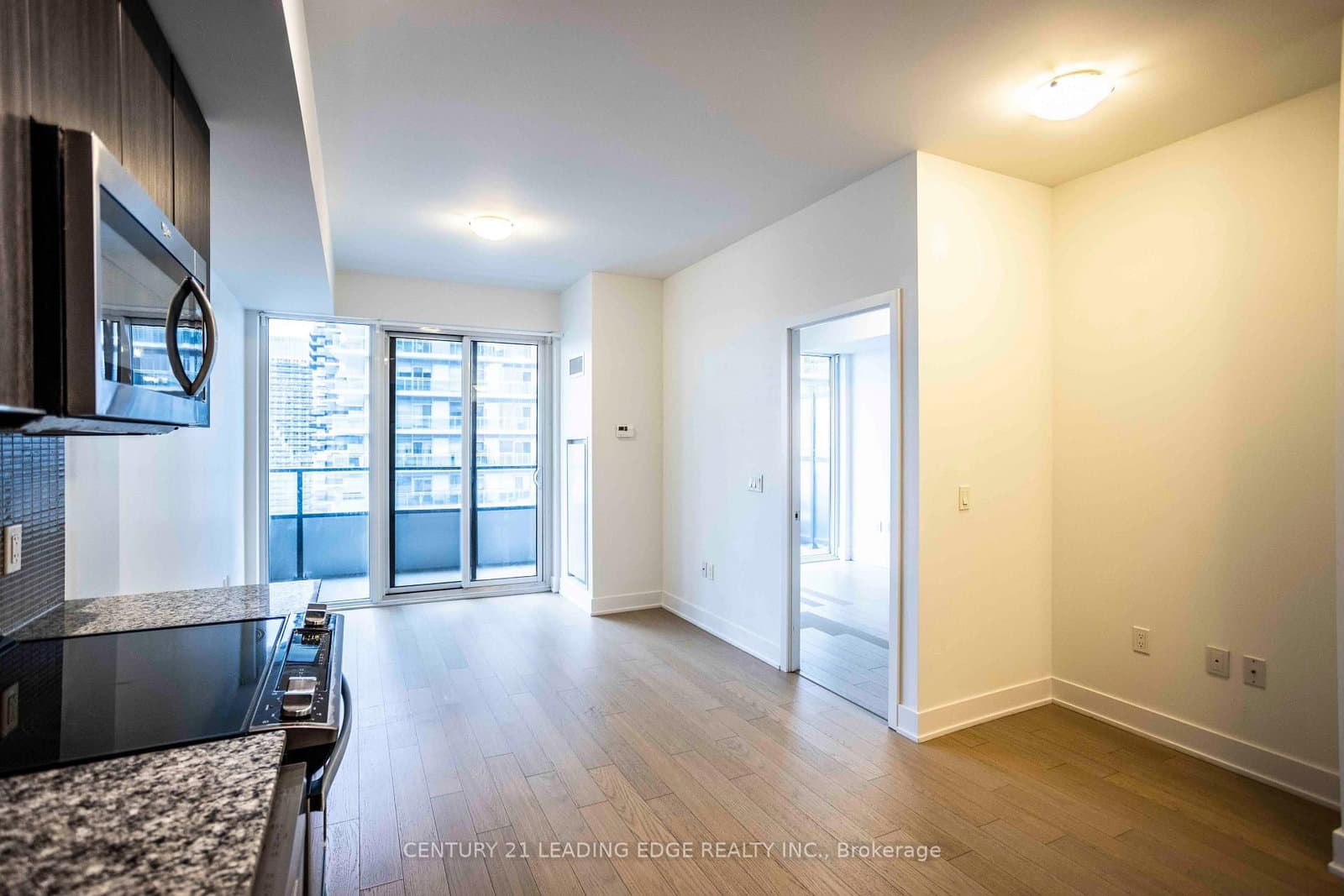 30 Shore Breeze Drive, Unit 2614 thumbnail 23
