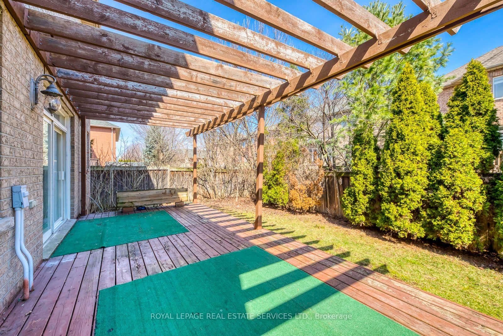 303 Burloak Drive thumbnail 49