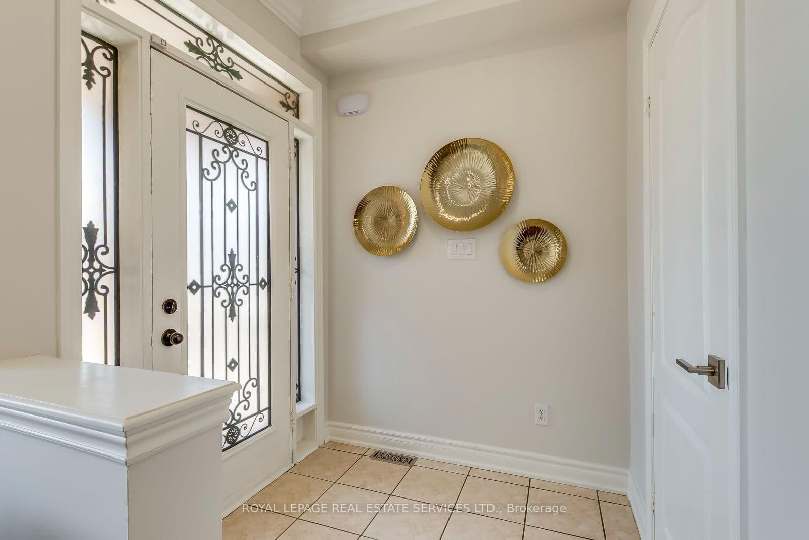 303 Burloak Drive thumbnail 5