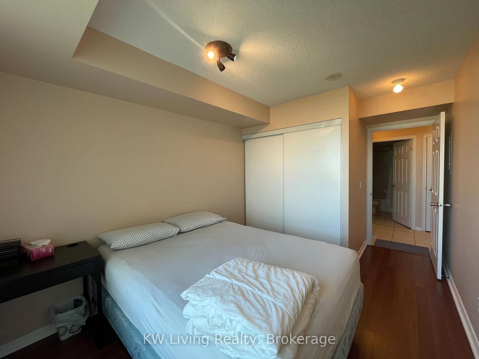 4889 Kimbermount Avenue, Unit 908 Room2 thumbnail 4