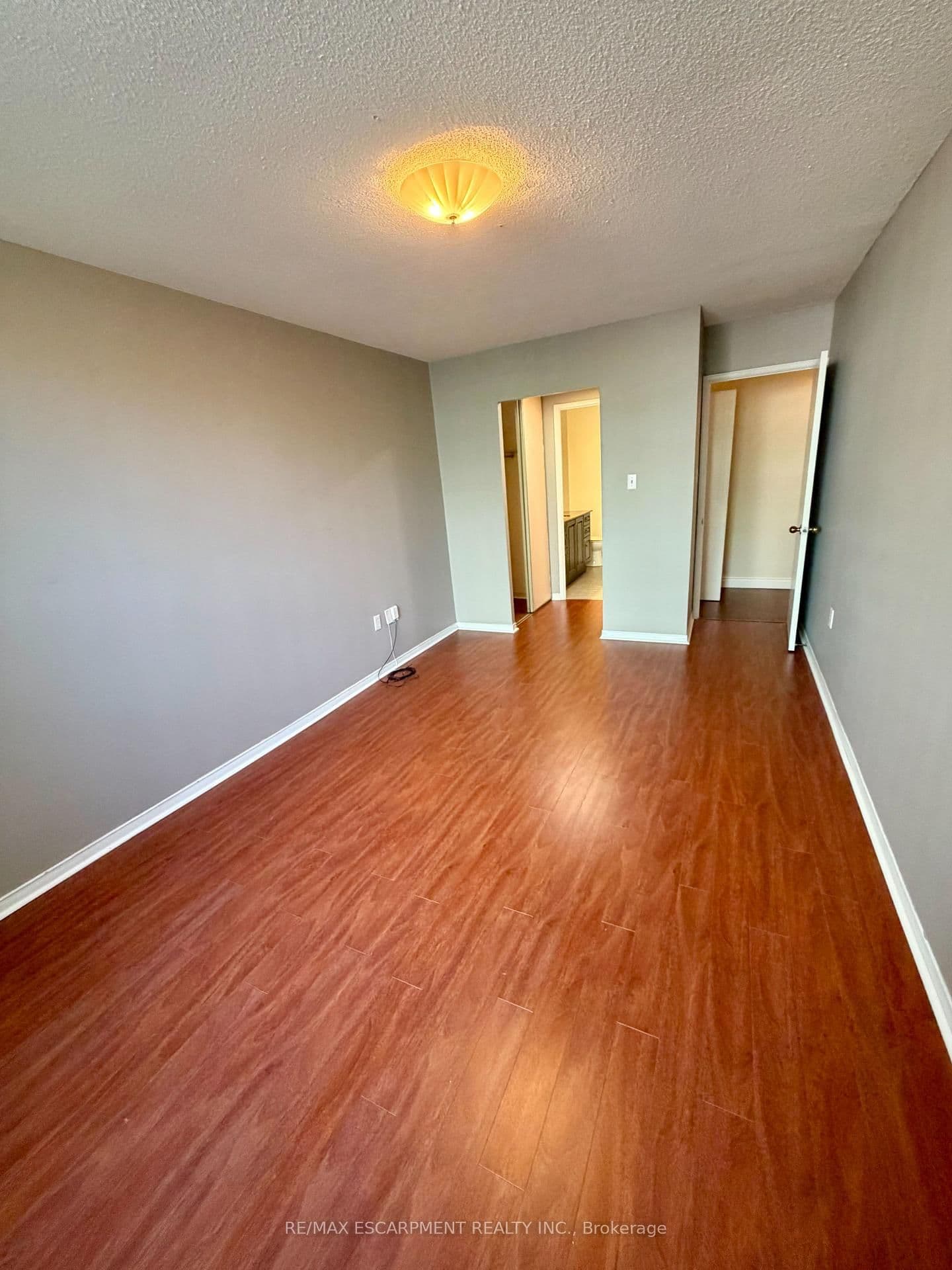 1270 Maple Crossing Boulevard E, Unit 103 thumbnail 14