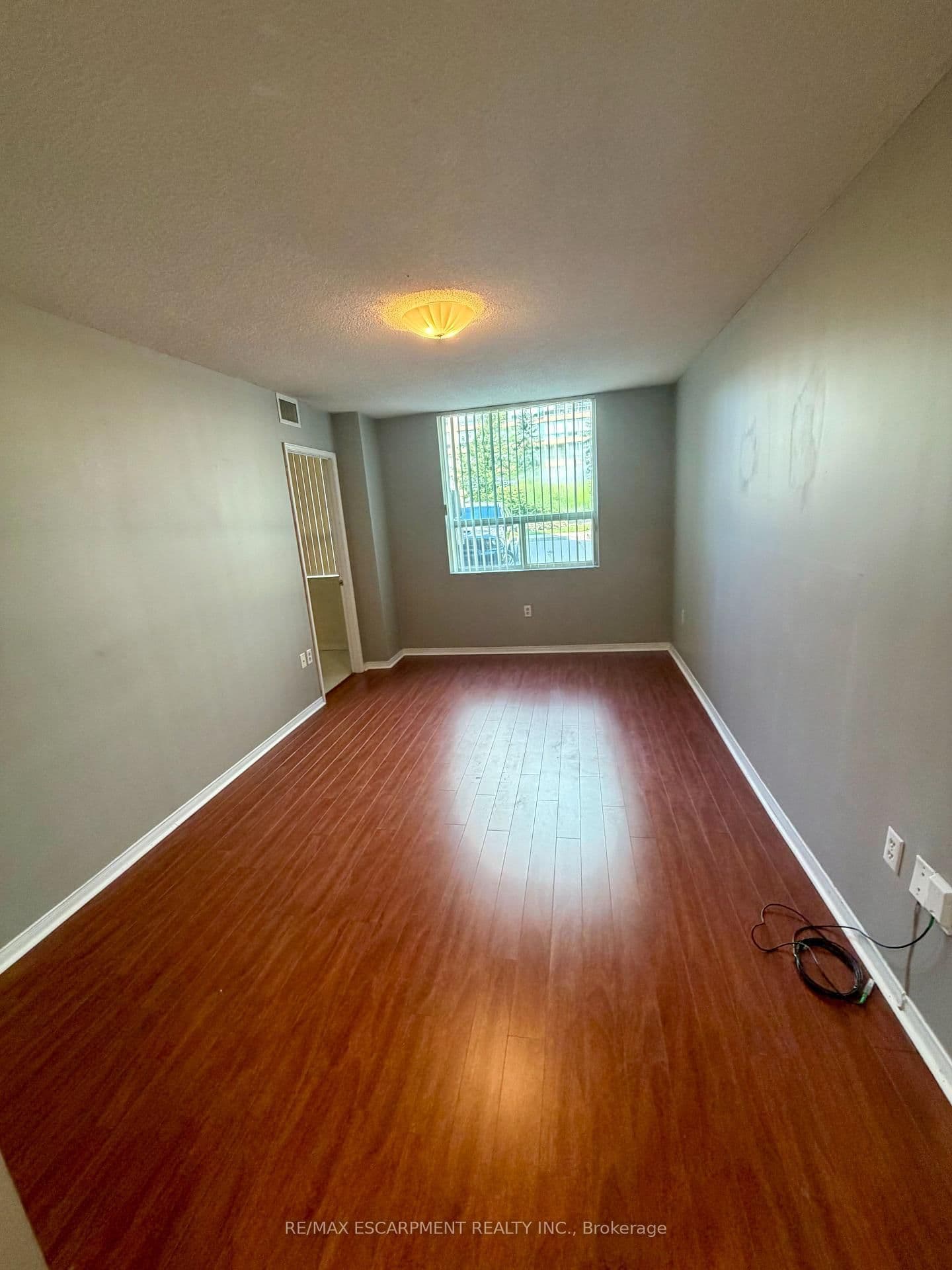 1270 Maple Crossing Boulevard E, Unit 103 thumbnail 15