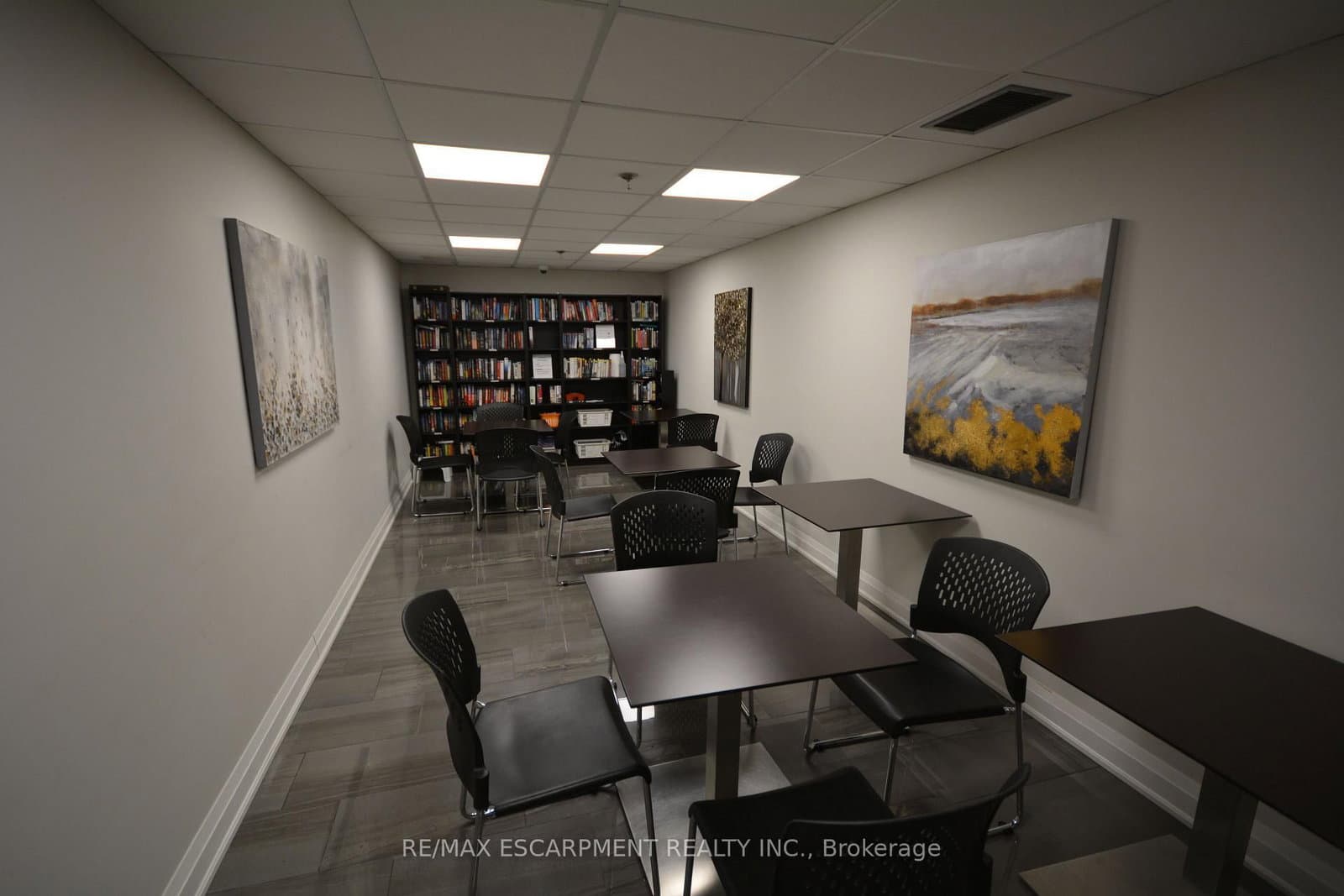 1270 Maple Crossing Boulevard E, Unit 103 thumbnail 27