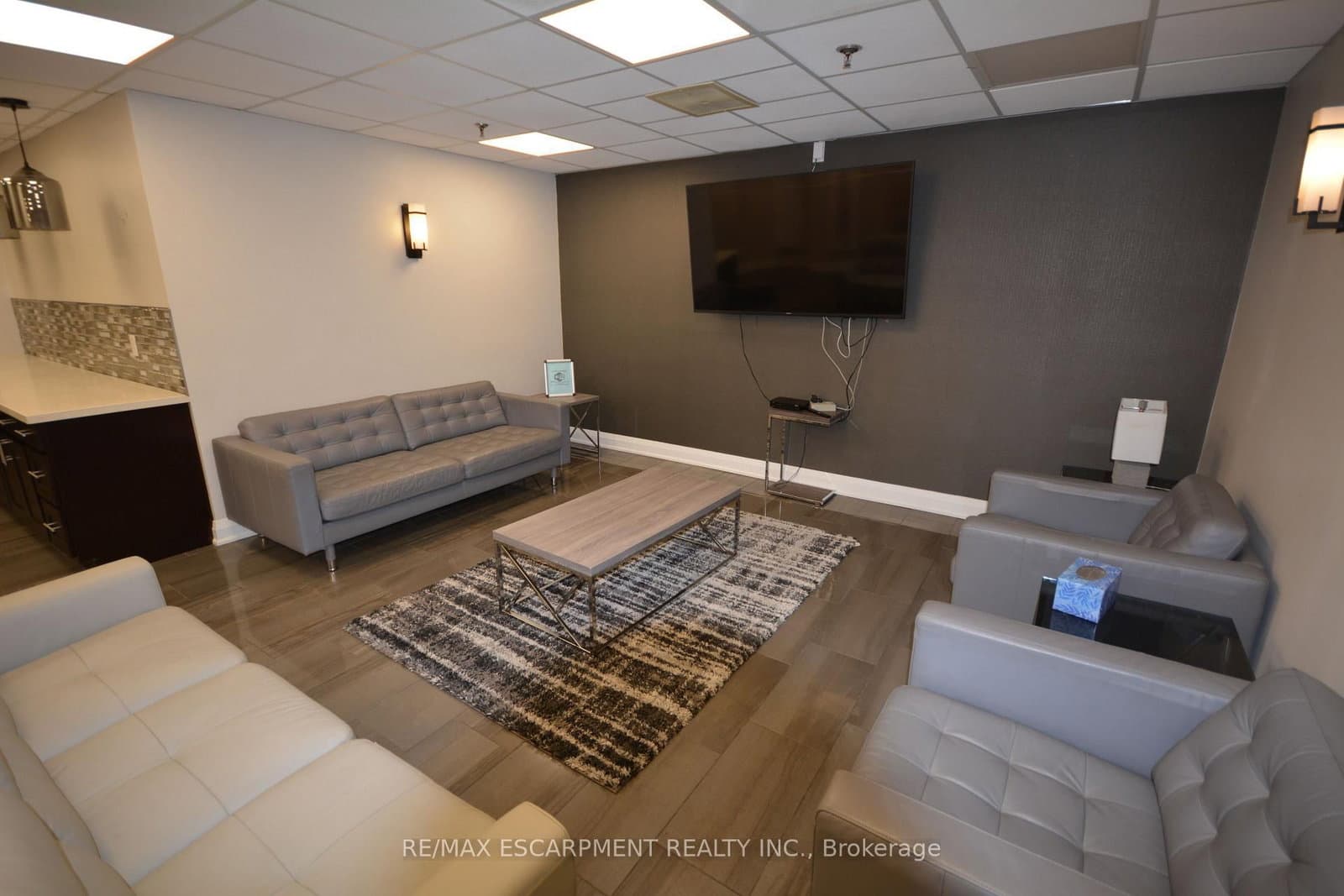 1270 Maple Crossing Boulevard E, Unit 103 thumbnail 29
