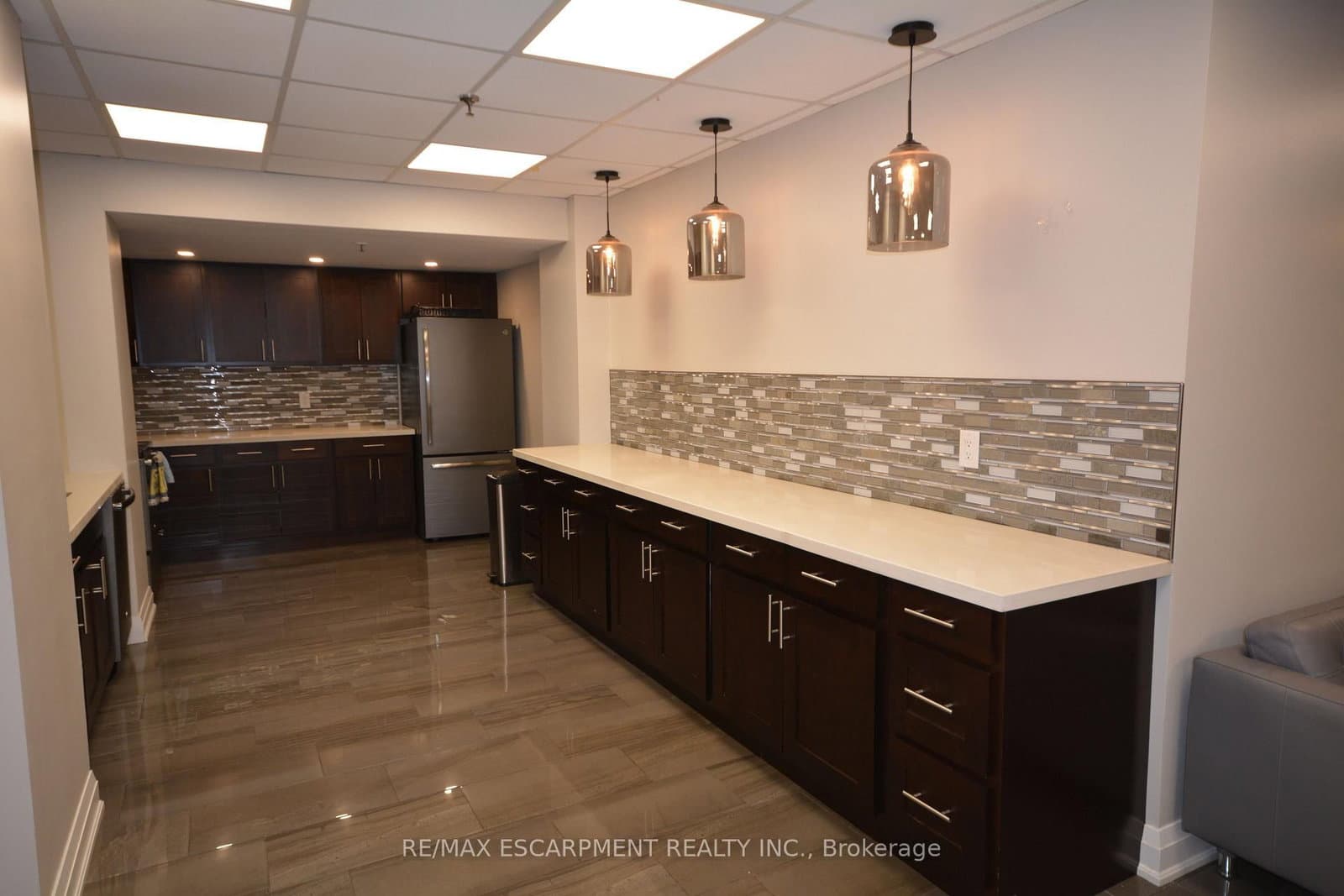 1270 Maple Crossing Boulevard E, Unit 103 thumbnail 31