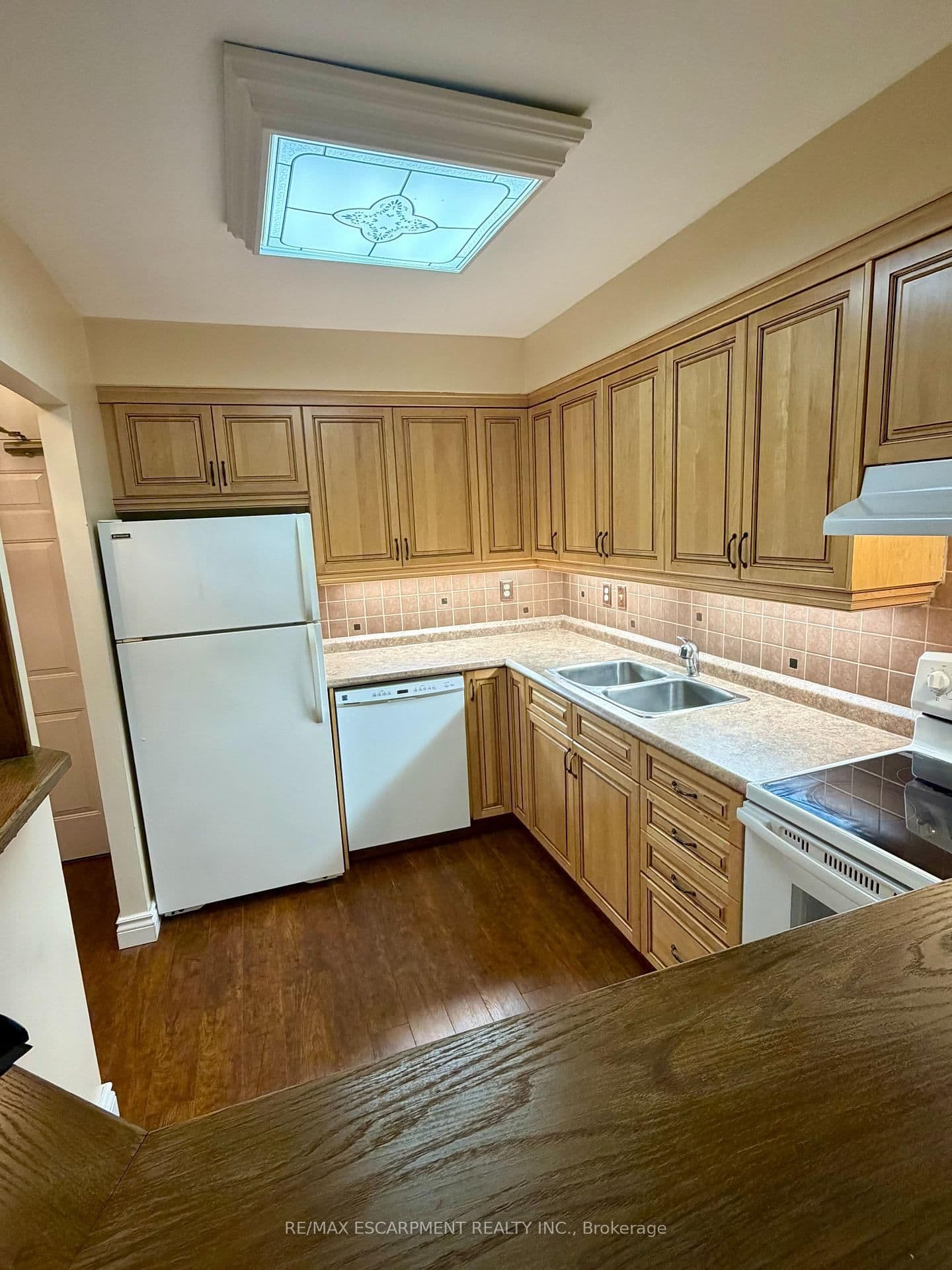 1270 Maple Crossing Boulevard E, Unit 103 thumbnail 9