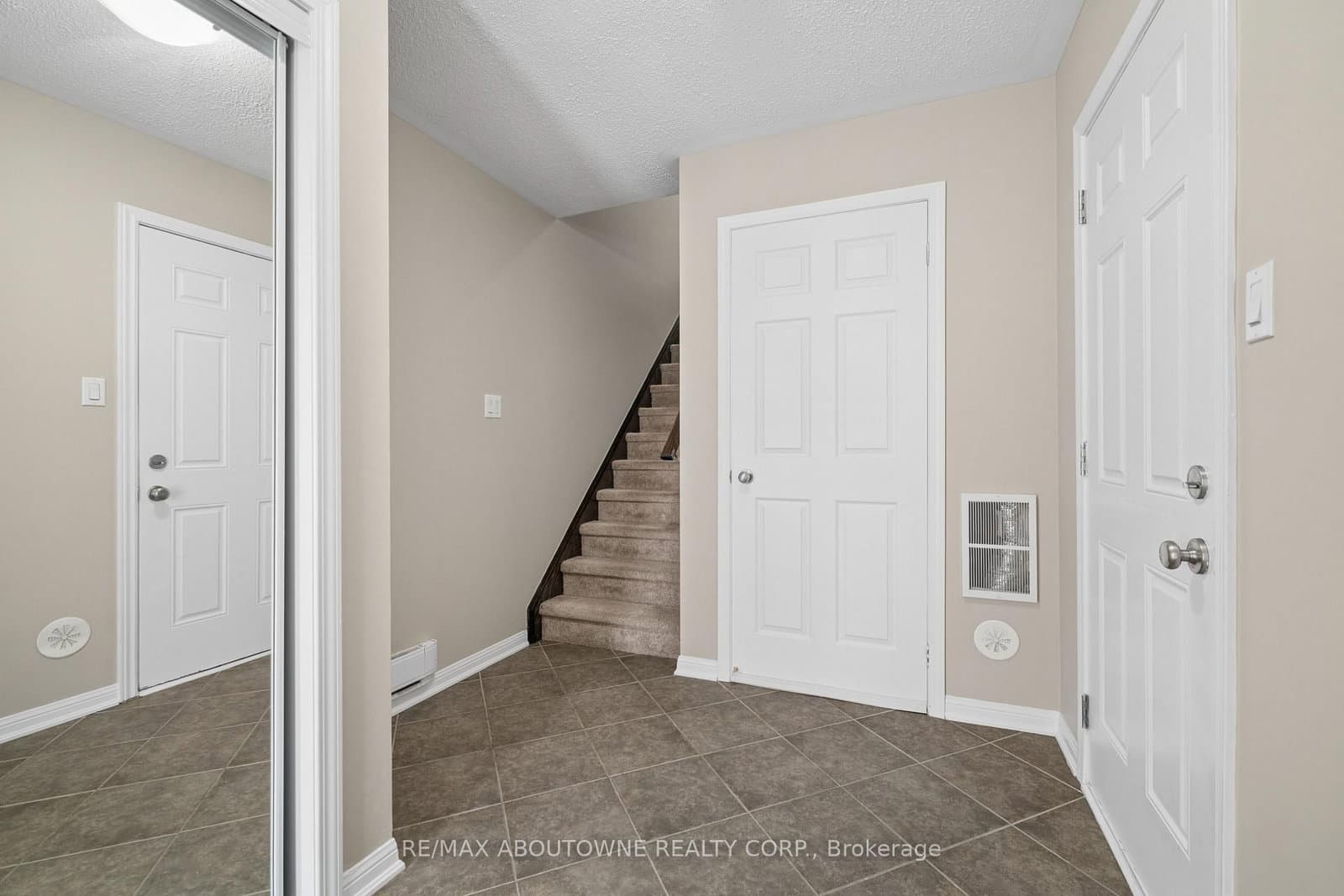 222 Septimus Heights thumbnail 5