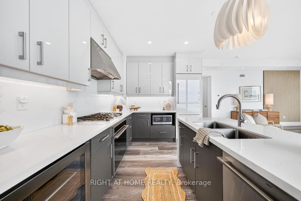 2007 James Street, Unit 2002 thumbnail 23