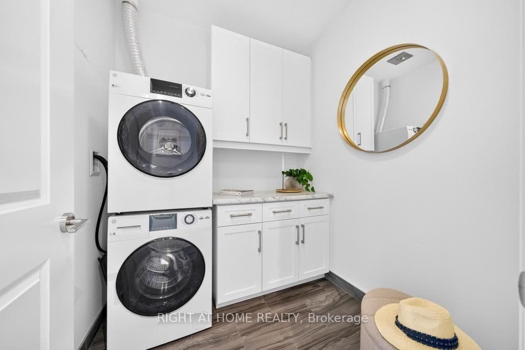 2007 James Street, Unit 2002 thumbnail 31