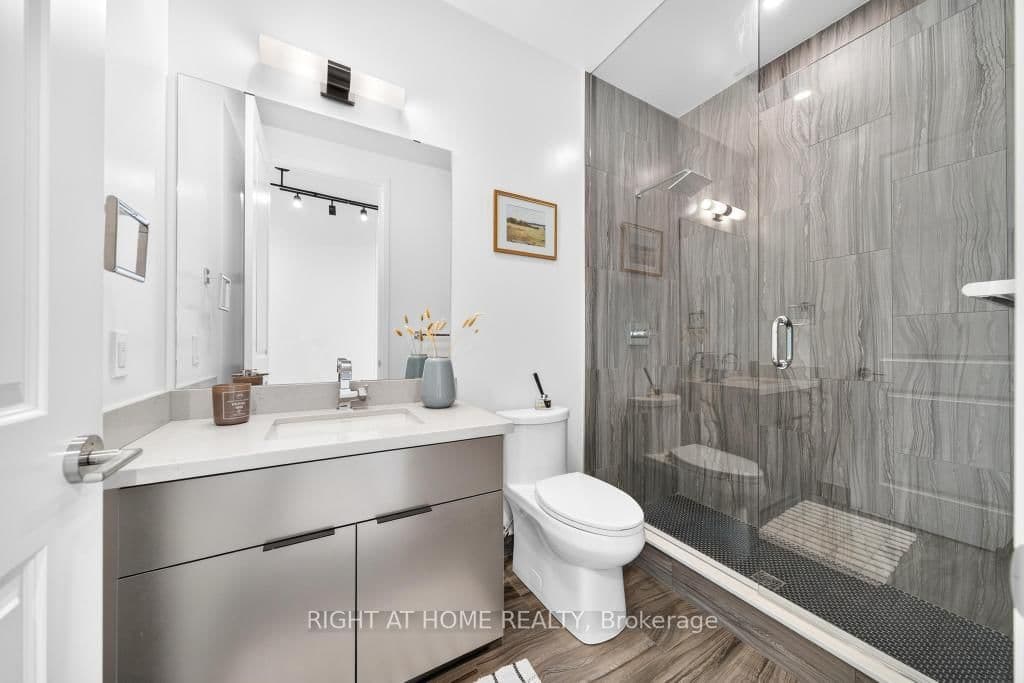 2007 James Street, Unit 2002 thumbnail 33