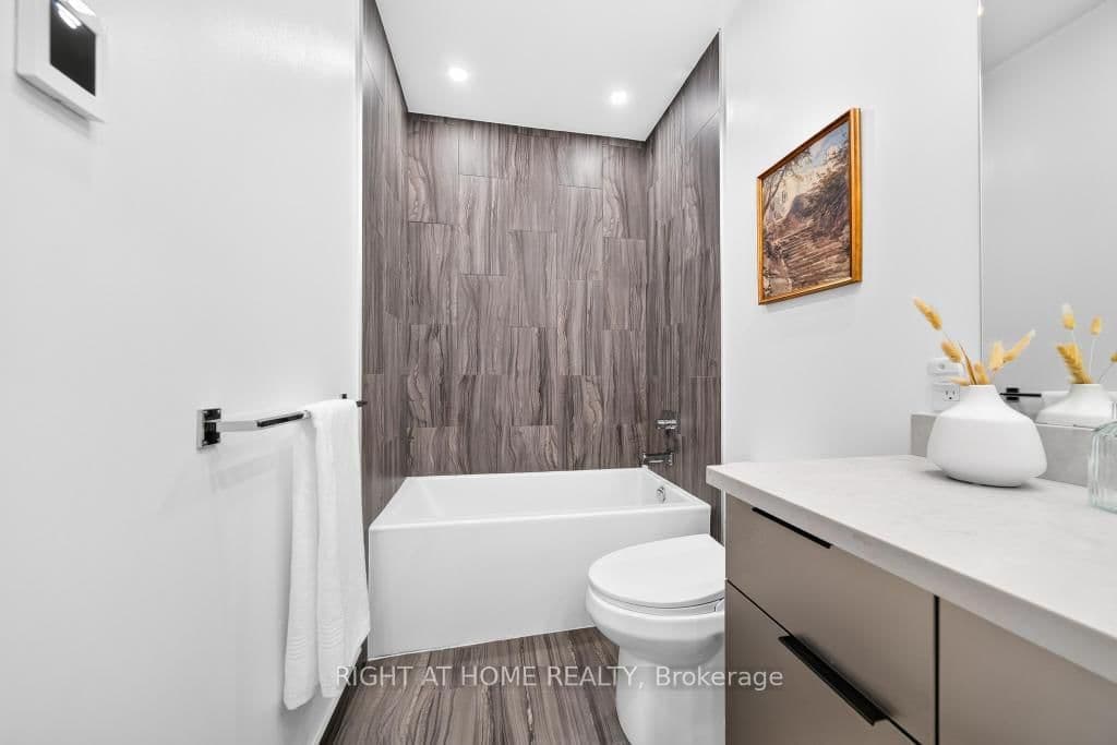 2007 James Street, Unit 2002 thumbnail 38