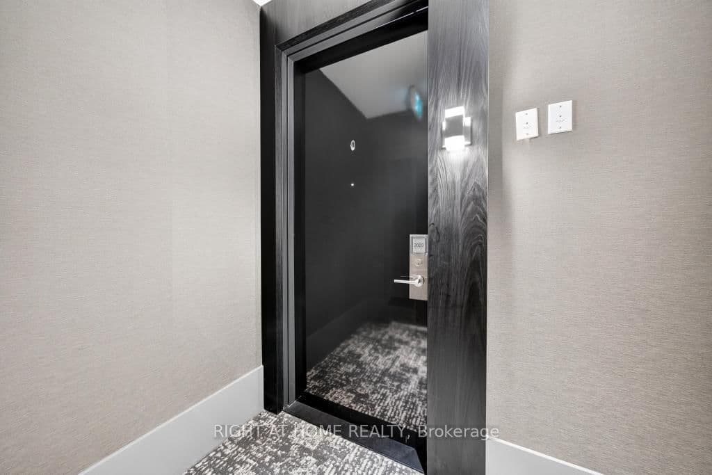 2007 James Street, Unit 2002 thumbnail 7