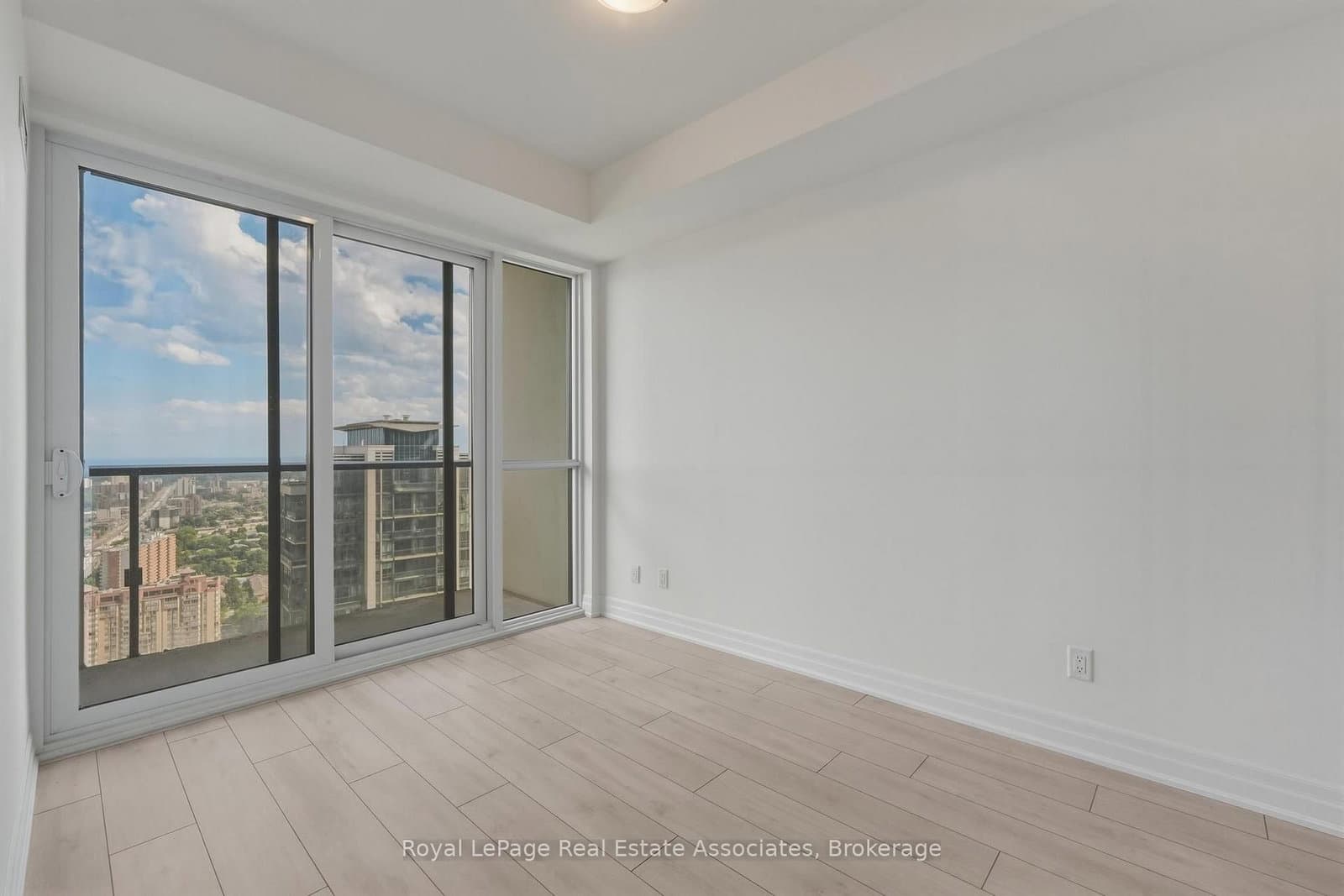 30 Elm Drive W, Unit 3306 thumbnail 12