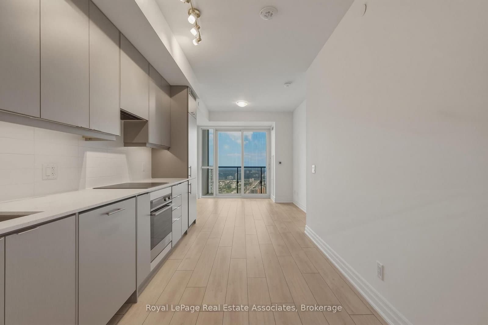 30 Elm Drive W, Unit 3306 thumbnail 2